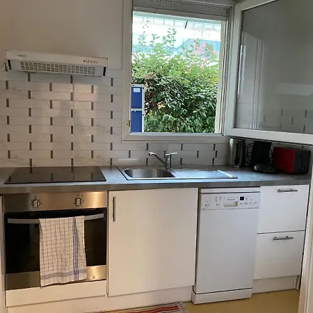 F2 50m2 Paris Gare Du Nord - Stade De France - Parking