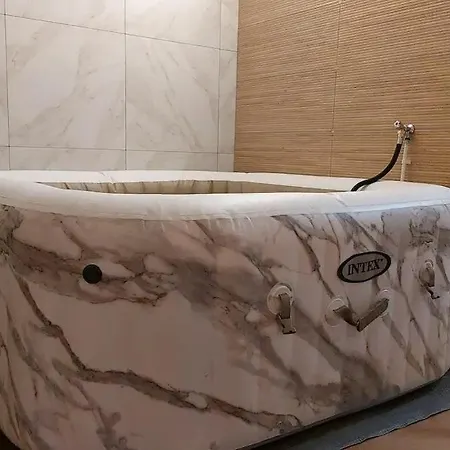 F2 50m2 Paris Gare Du Nord - Stade De France - Parking * Saint-Denis (Seine-Saint-Denis)